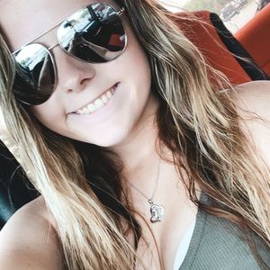 Meet your Posher, Laney